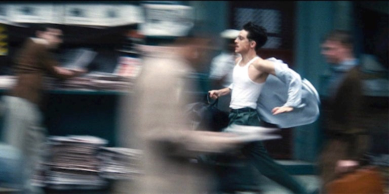 Kıyafetlerin Anlattığı Hikaye: 'Marty Supreme'