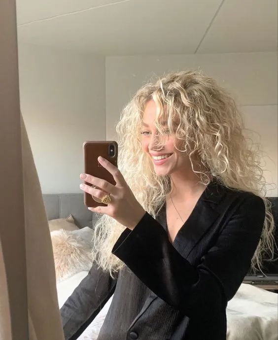 zamanın ötesinde: en güzel perçem modelleri ve yüz tipine göre seçim rehberi 7 perçem modelleri