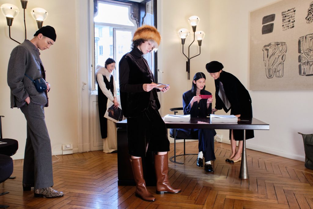 2026 i̇lkbahar/yaz moda trendleri: kültürel bağlam ve kombin önerileri 1 2026 moda trendleri