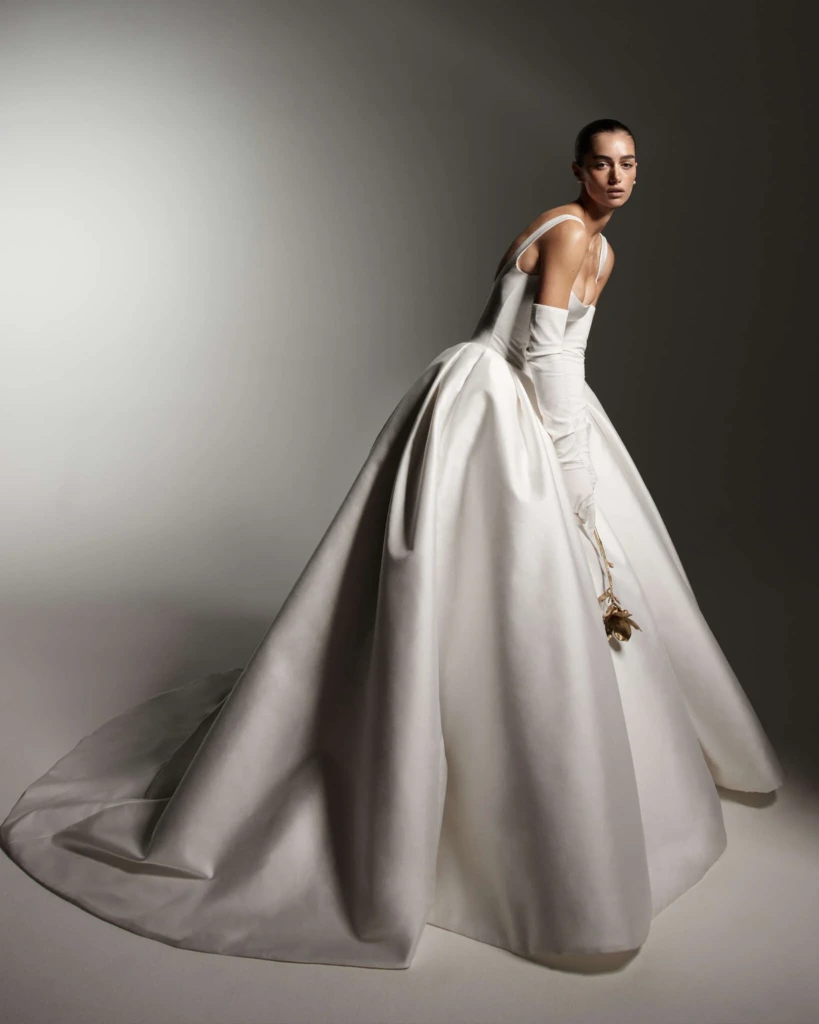 monique lhuillier gelinlik