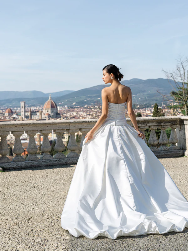 monique lhuillier gelinlik