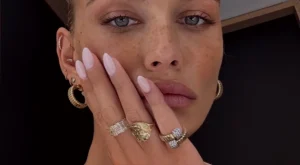 Kaşlarınızı Şekillendirin: En Beğenilen 5 Kaş Jeli