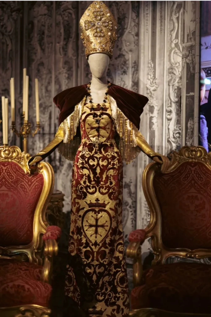 2026 moda sergileri: avrupa'dan amerika'ya stil yolculuğu 36 2026 moda sergileri