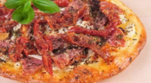 Kurutulmuş Domates ve Keçi Peynirli Pide: Lezzetin Zirvesi