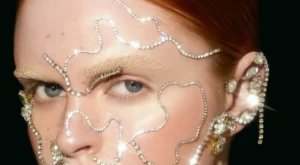 Işıltılı Makyaj Dönemi: Parıltının Geri Dönüşü