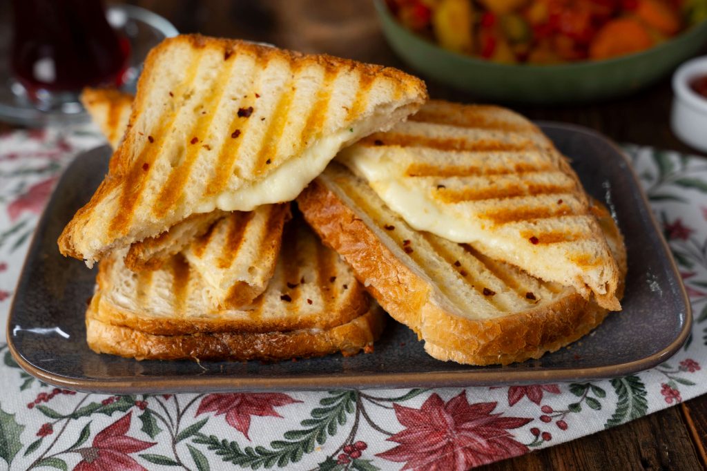 tostların kalori dünyası: hangi tost kaç kalori? 15 tost kalori