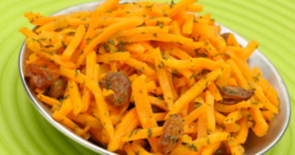 kuru üzümlü havuç salatası