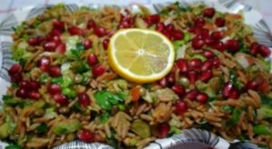 Narlı Arpa Şehriye Salatası: Sofralarınıza Renk Katacak Bir Tarif