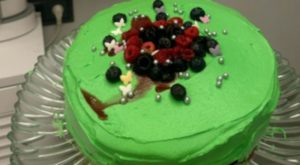 Orman Meyveli Kremalı Yaş Pasta: Doğanın İhtişamı Tabağınıza Geliyor