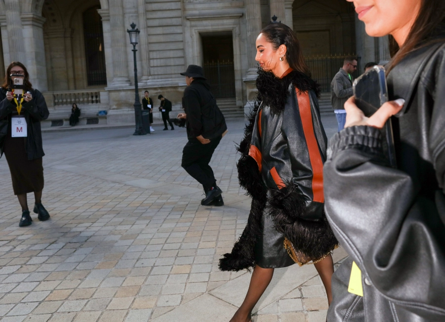 paris moda haftası’nın sokak stili büyüsü 60 sokak stili