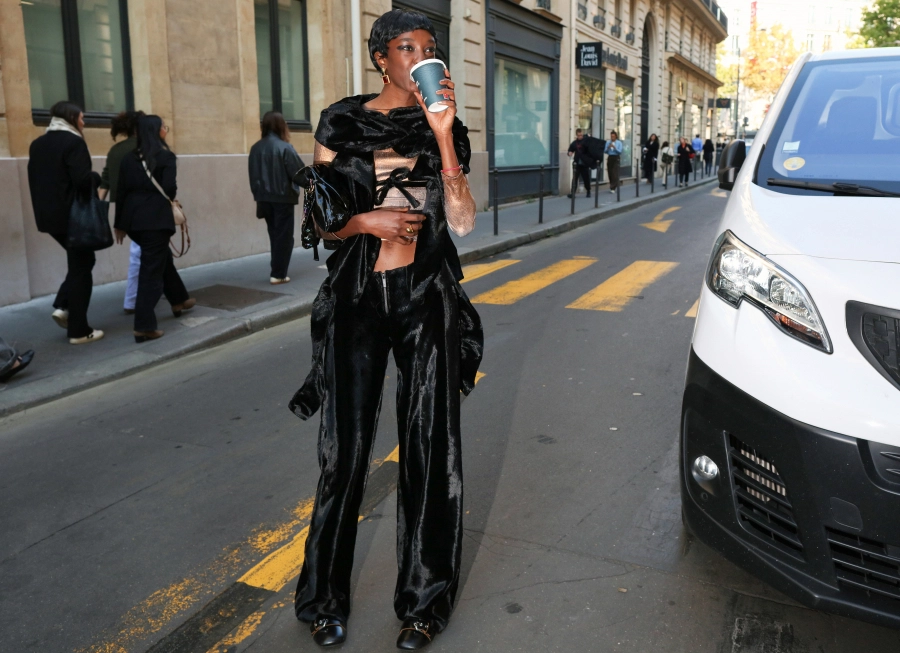 paris moda haftası’nın sokak stili büyüsü 143 sokak stili