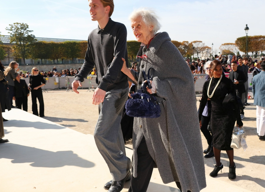 paris moda haftası’nın sokak stili büyüsü 130 sokak stili