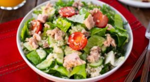 Kinoanın Sağlık Dolu Buluşması: Ton Balıklı Salata Tarifi