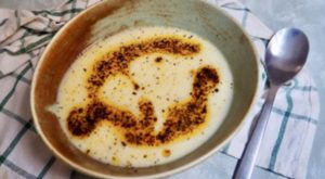 Bahara Merhaba: Terbiyeli Yoğurt Çorbası ile Sofralarınızı Şenlendirin