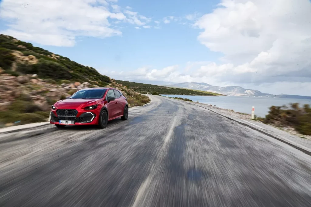 yeni renault clio: tasarım, performans ve teknolojiyle yenilendi 8 yeni renault clio