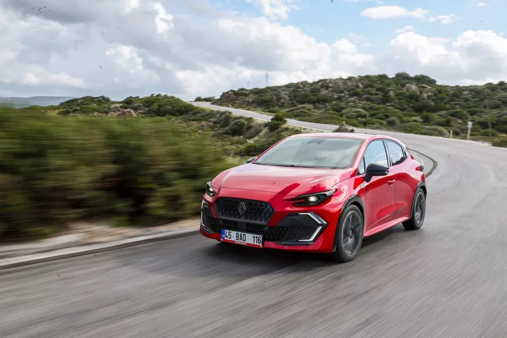 yeni renault clio: tasarım, performans ve teknolojiyle yenilendi 10 yeni renault clio