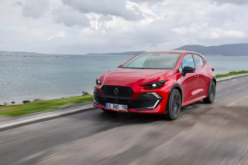 yeni renault clio: tasarım, performans ve teknolojiyle yenilendi 11 yeni renault clio