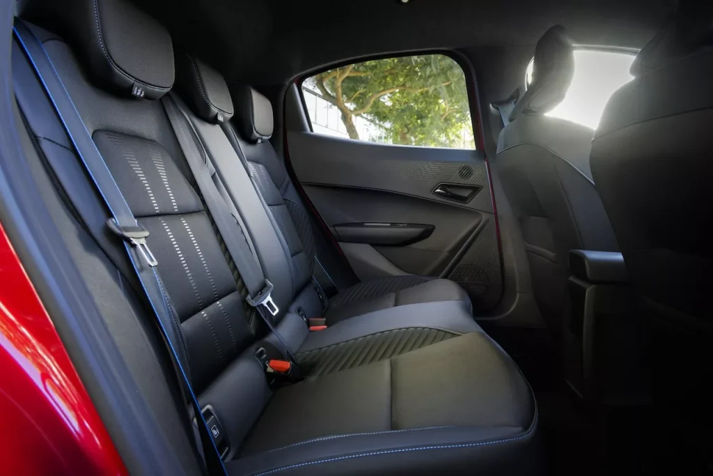 yeni renault clio: tasarım, performans ve teknolojiyle yenilendi 22 yeni renault clio