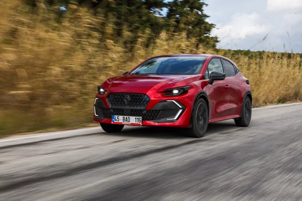 yeni renault clio: tasarım, performans ve teknolojiyle yenilendi 7 yeni renault clio