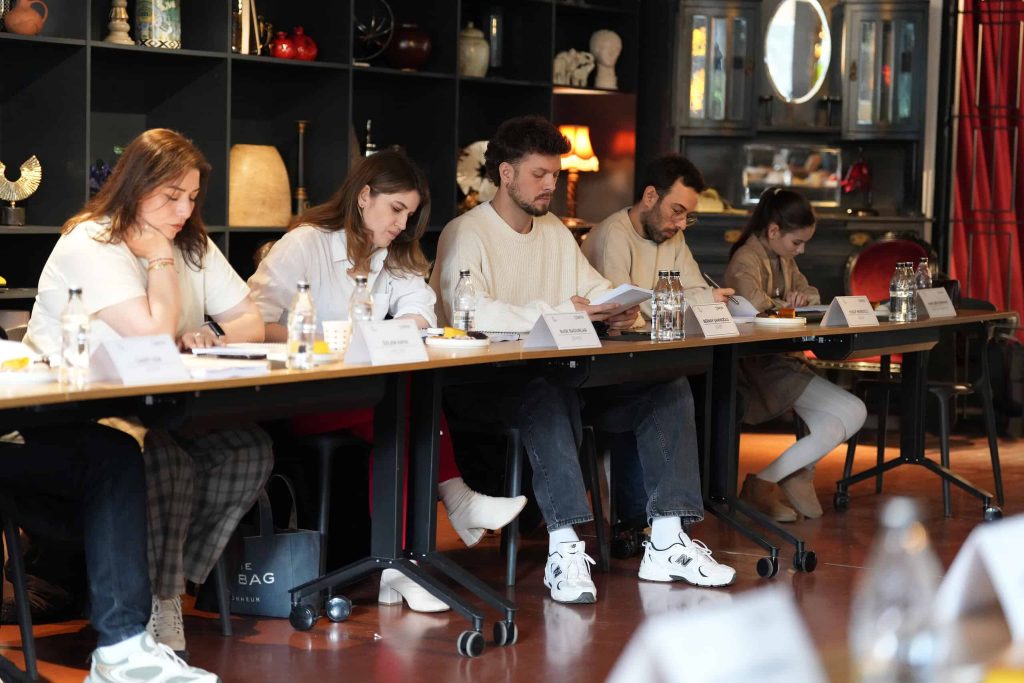 çirkin: duygularla dolu bir hikaye başlıyor 2 çirkin dizi