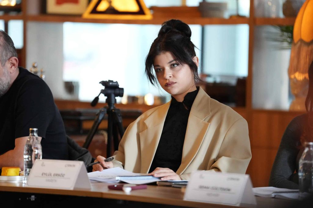 çirkin: duygularla dolu bir hikaye başlıyor 6 çirkin dizi