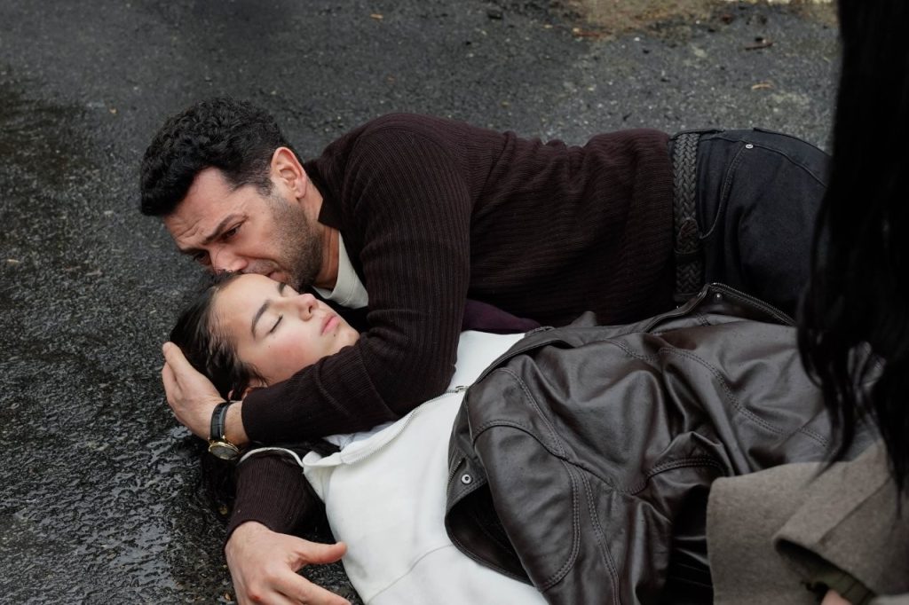 güller ve günahlar: sosyetenin gözdesi zeynep'in i̇htişamı 4 güller ve günahlar