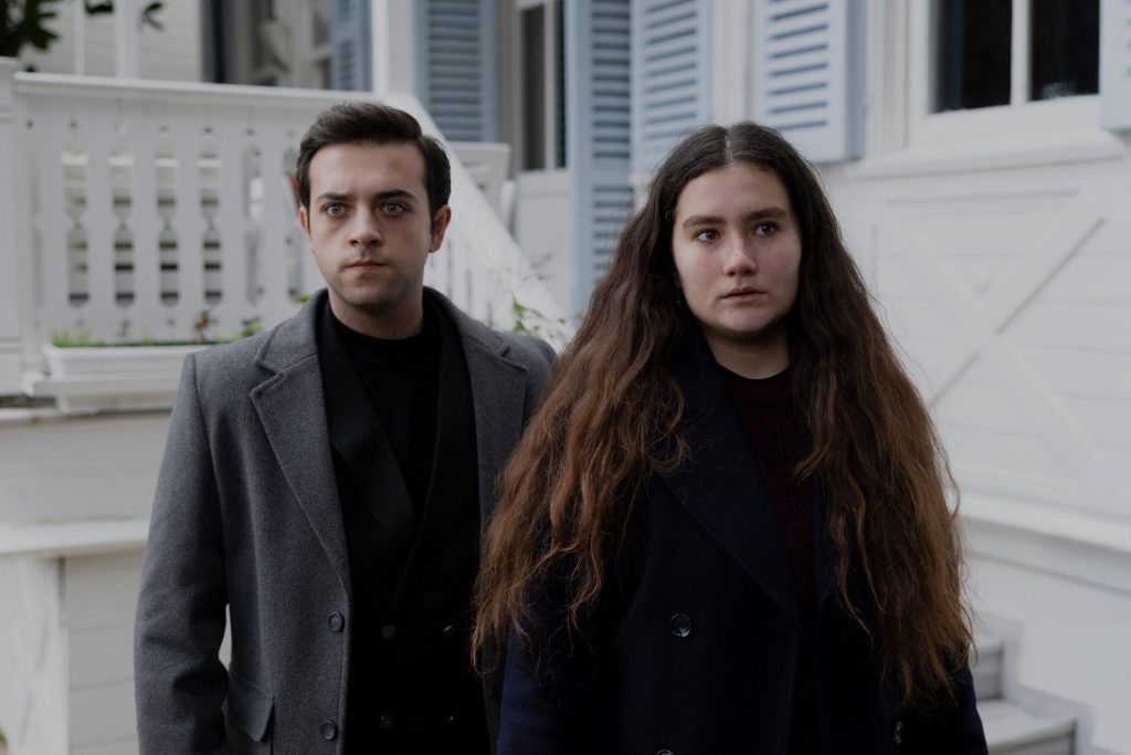 sahipsizler'de şok gelişmeler: azize ve devran'ın yüzleşmesi 6 sahipsizler 49. bölüm