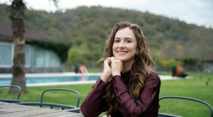 Oya Unustası’nın İki Yüzü: Kötülükten Masumiyete Giden Yolculuk