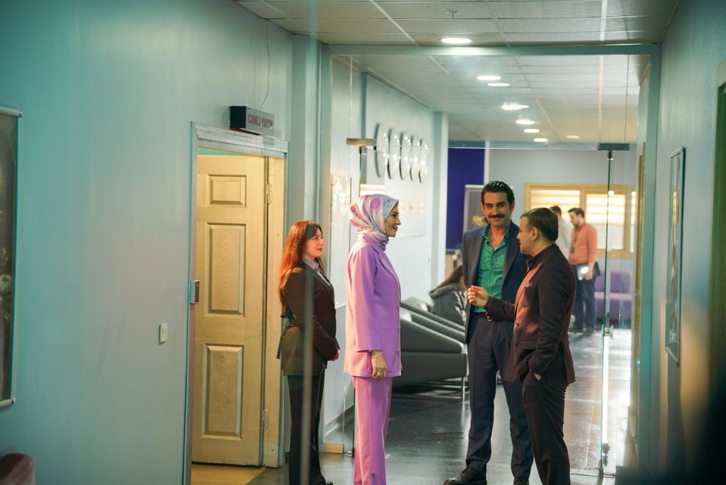 ramazan sofrası’nın işıltısı: şef şükran kaymak kızılcık şerbeti’nde 2 şef şükran kaymak