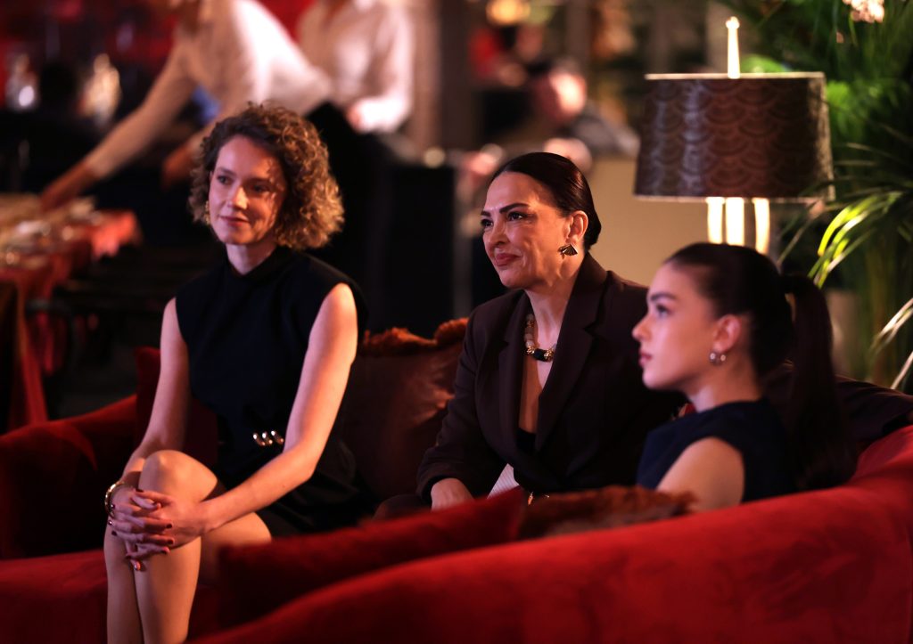 savaşın gölgesinde: yeraltı dizisinde duygusal çatışmalar 2 yeraltı dizisi