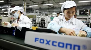 Ekran Teknolojilerinde Dönüşüm: Apple ve Sharp’ın Geleceği