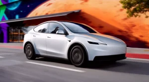 Tesla’nın CarPlay Beklentisi: Neden Erteleniyor?