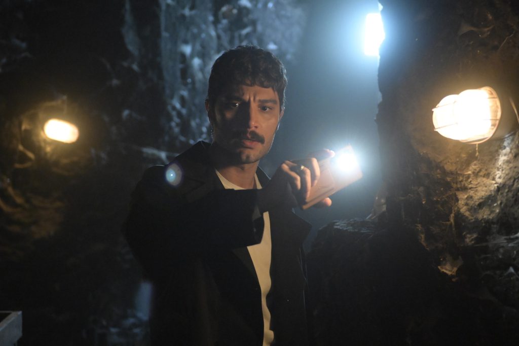 gizemli dünyalar: halef'in 24. bölümünde şaşırtan gelişmeler 1 halef dizisi