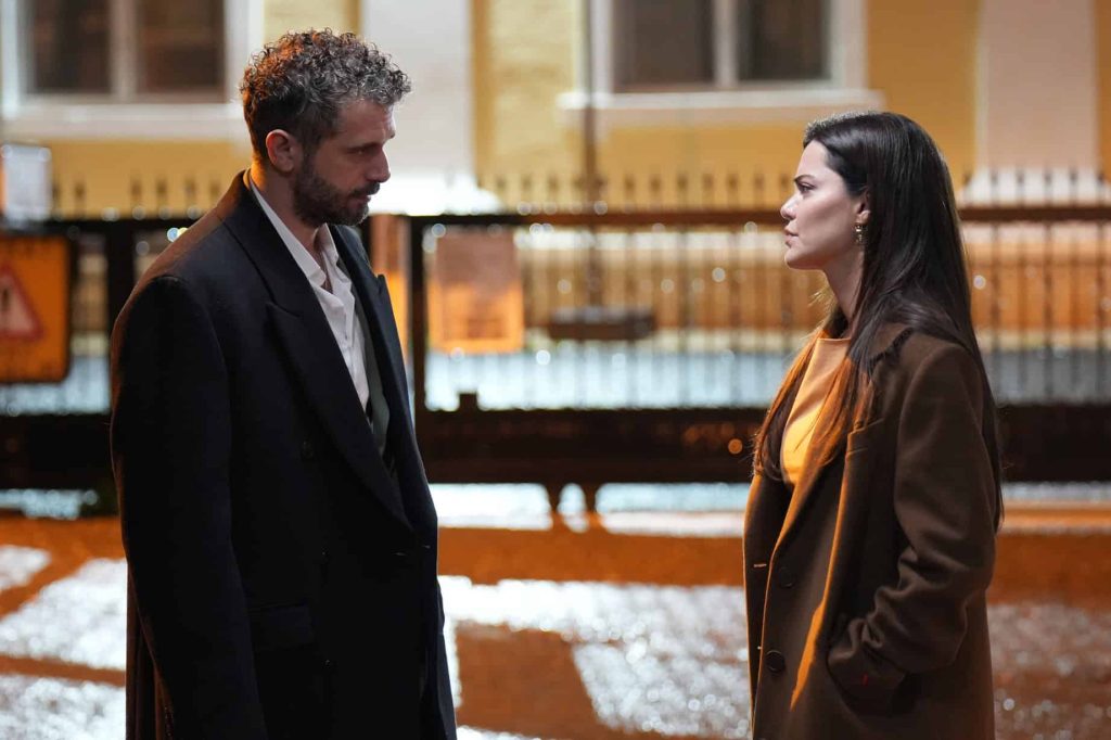 sahtekarlar: duyguların ve gerçeklerin çatışmasında yeni bir dönem 1 sahtekarlar dizisi