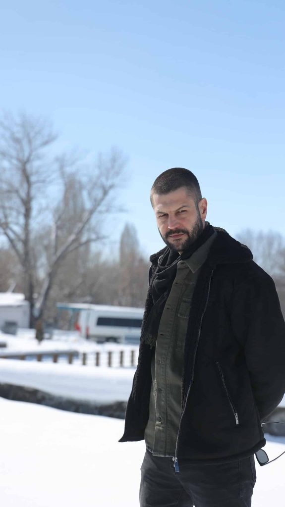 faroz: gizemli karakterin peşinde yeni bir başlangıç 1 faroz karakteri