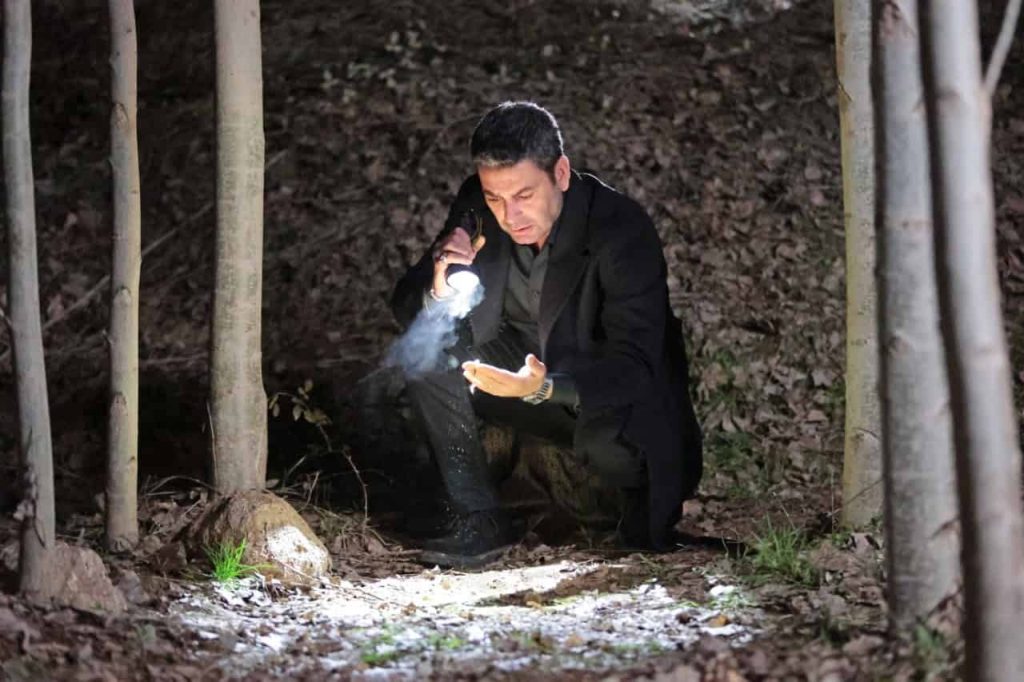 uzak şehir'in duygu dolu serüveni: sadakat ve kayboluş 5 uzak şehir