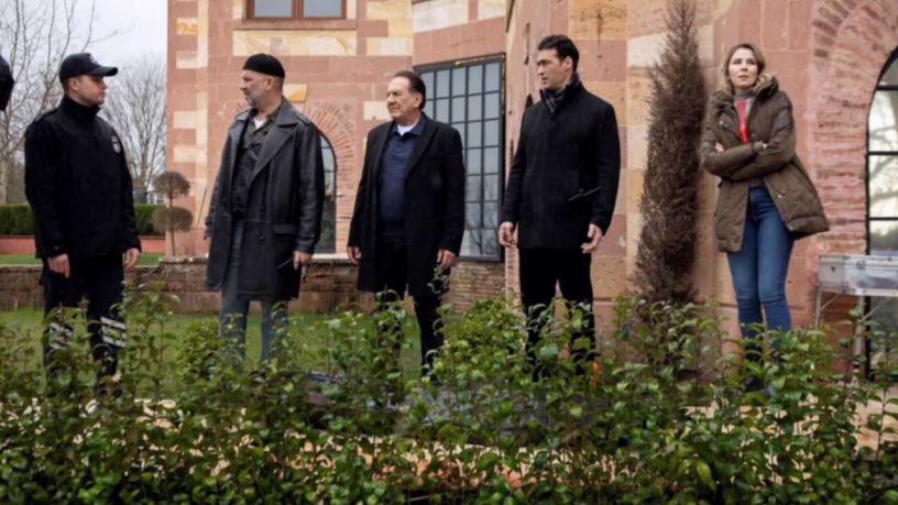 Ekranda Gerilim ve Dayanışma: Arka Sokaklar’ın Son Bölümünde Neler Oldu?