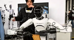 Geleceğin Asistanları: İnsansı Robot Kiralama Deneyimi