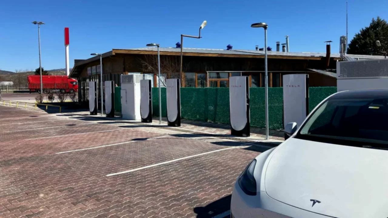 Tesla Supercharger