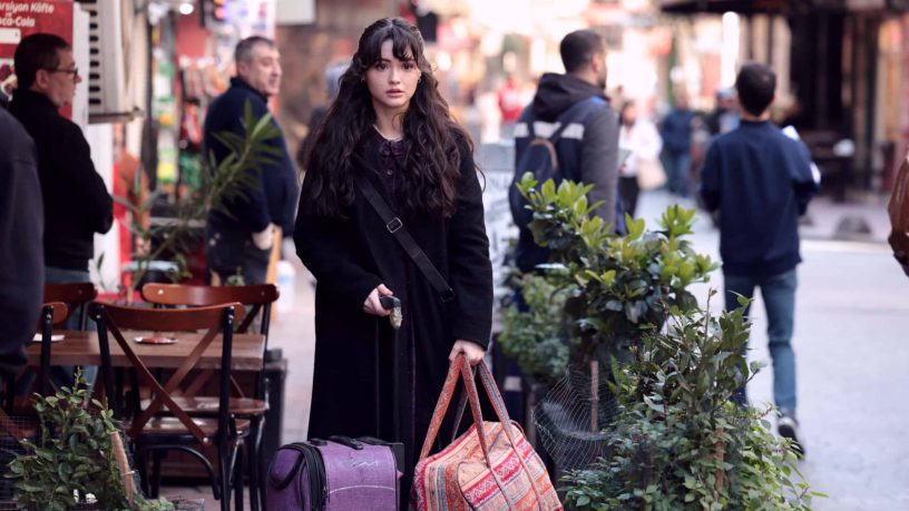 Çirkin: Aşkın ve İlişkilerin Derinliklerine Yolculuk