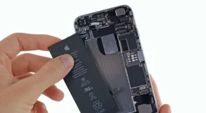 Akıllı Telefon Dünyasında Devrim: Çıkarılabilir Bataryalar Artık Zorunlu