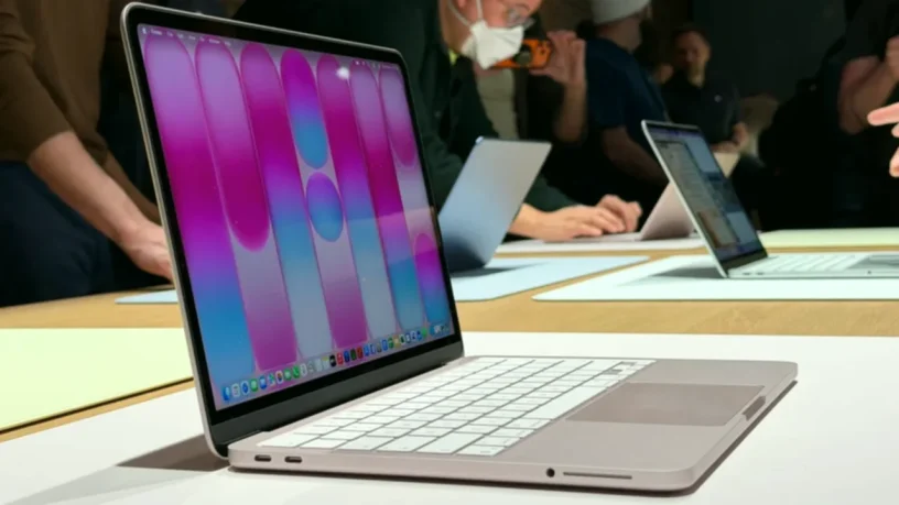 Teknolojinin Yeni Yıldızı: MacBook Neo
