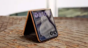 Motorola’nın Yeni Katlanabilir Telefonu: Razr 70 Plus ile Tanışın