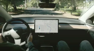 Otonom Sürüş Beklentisi: Tesla’nın Cevapları ve Kullanıcıların Tepkileri