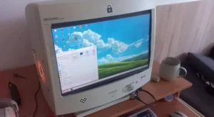 Nostalji ve Yenilik: Eski Monitörle Modern Oyun Deneyimi